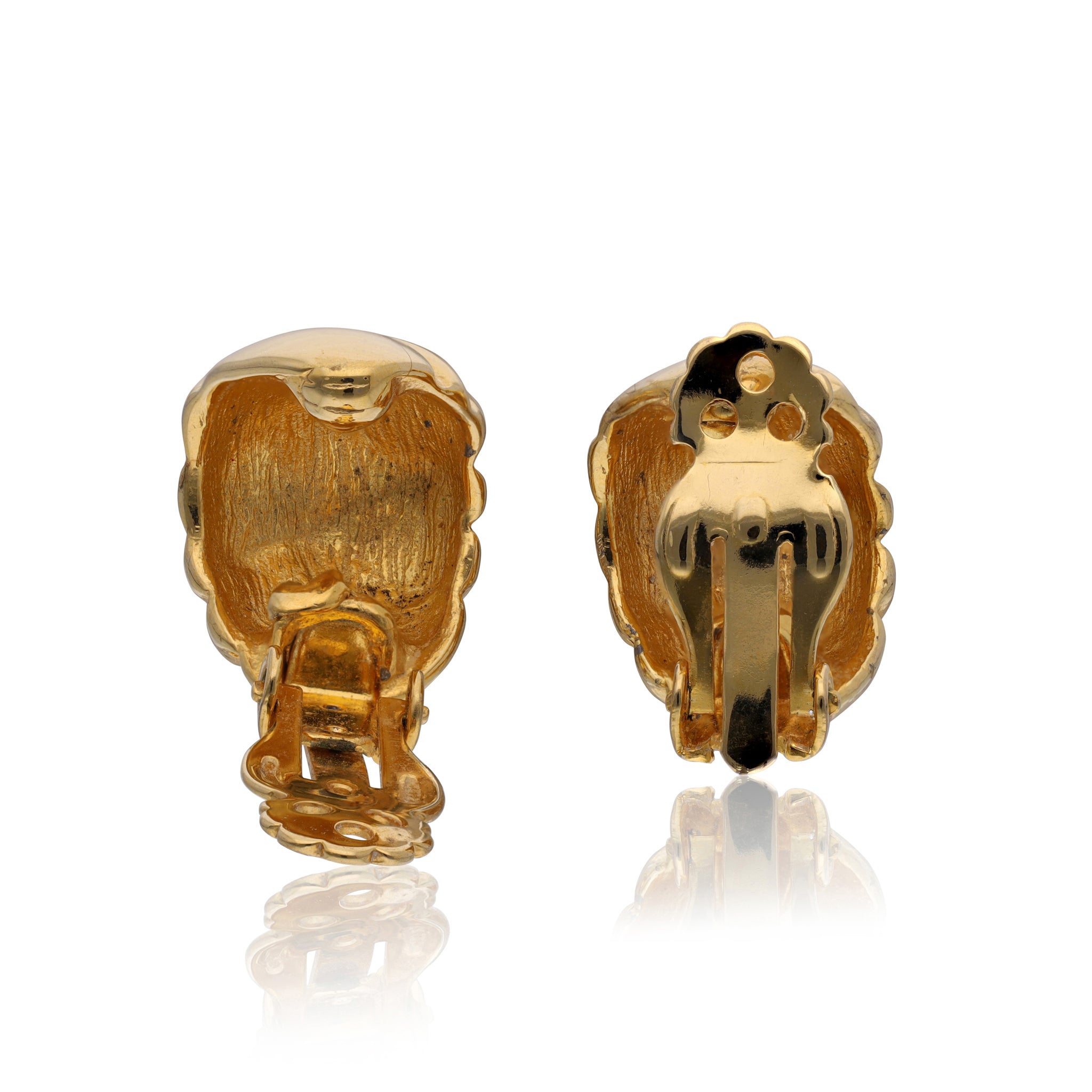Vintage Gold Tone Twisted Domed Ear Clips