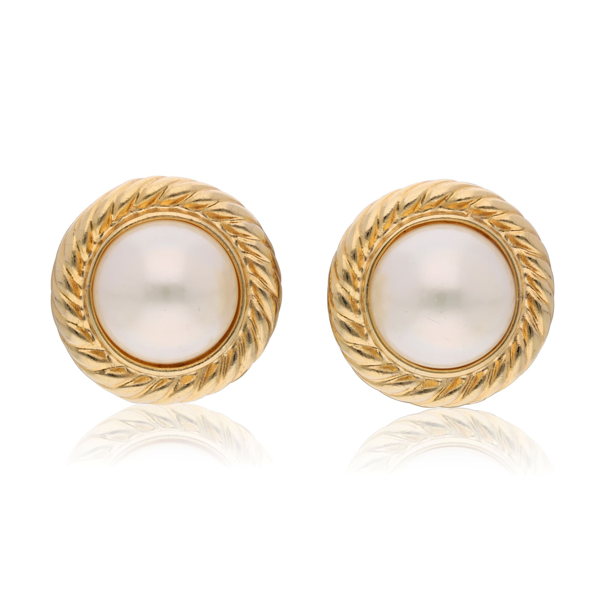 Vintage faux pearl button earrings 
