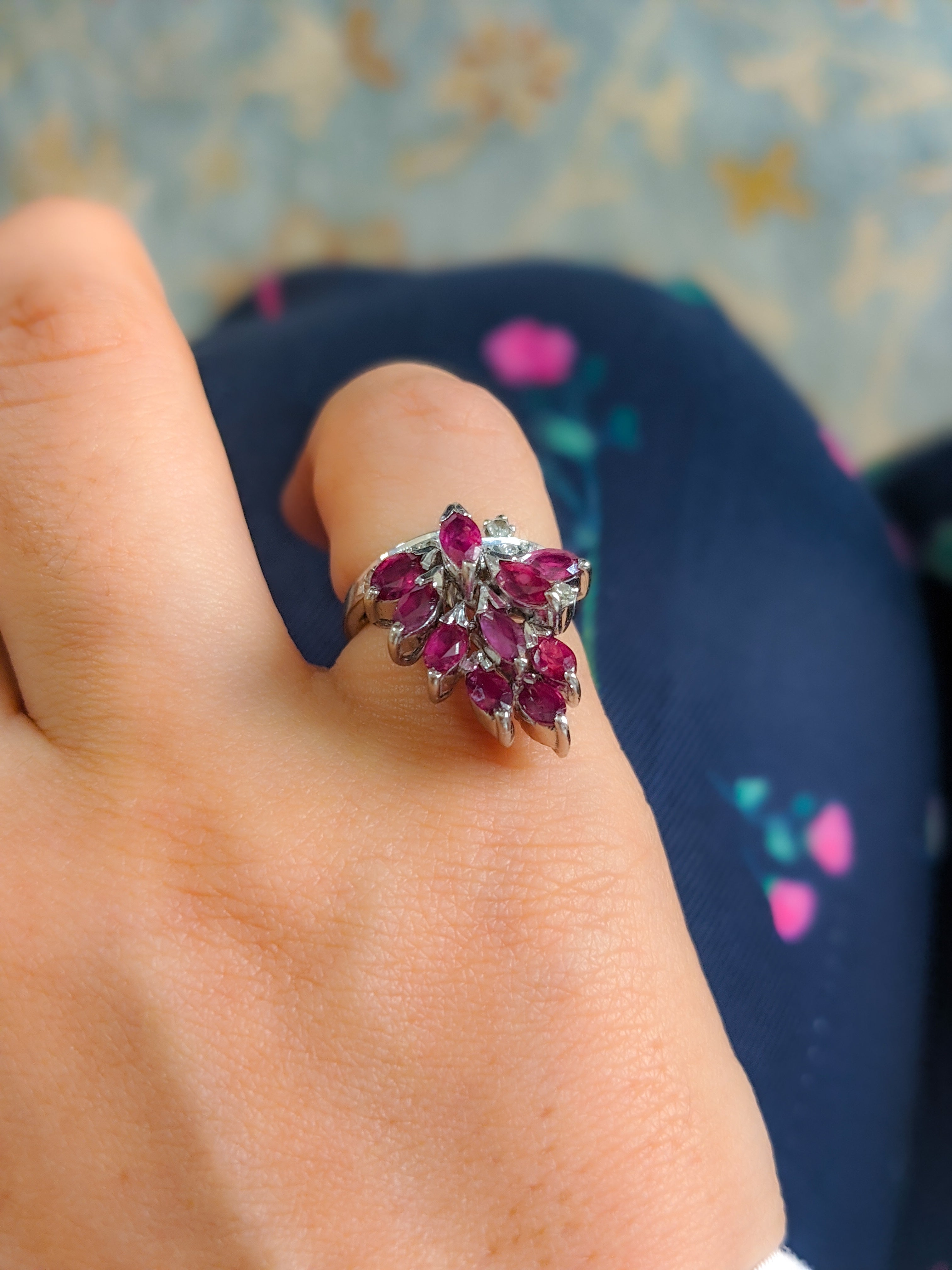 Bague Estate Ruby et Diamond Grapevine