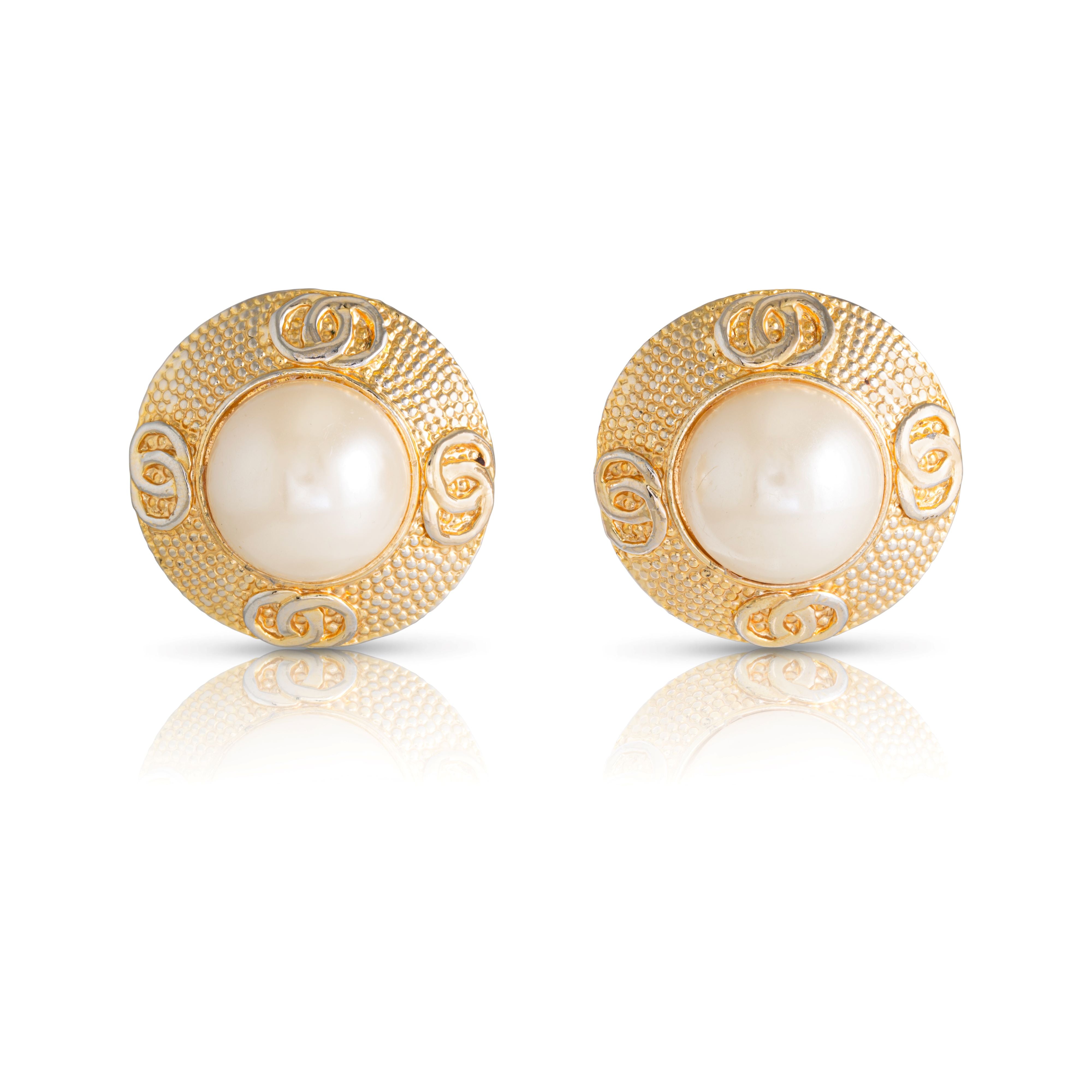 Vintage Chanel-inspired faux pearl earrings