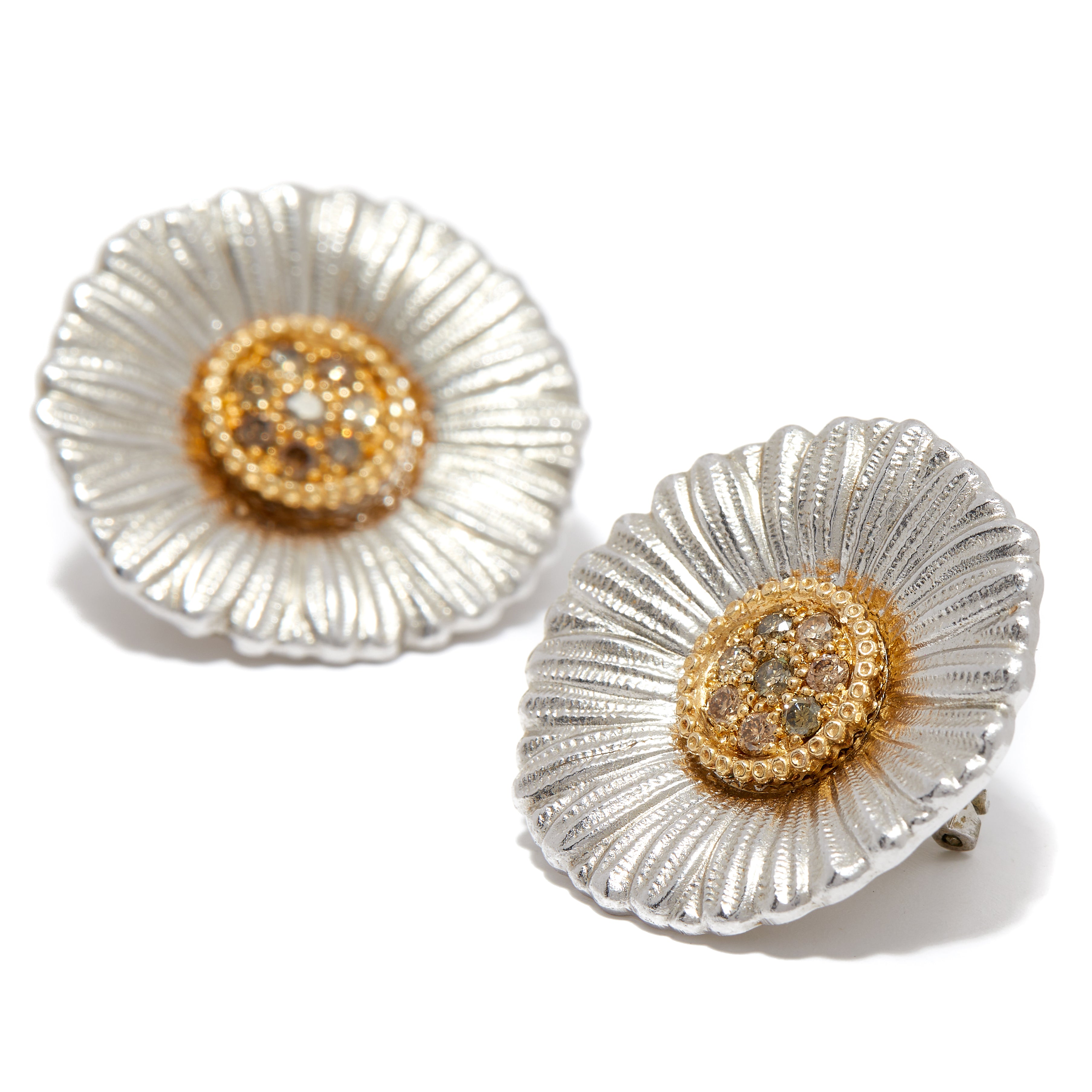 Contemporary Buccellati silver and colored brown diamonds earclips