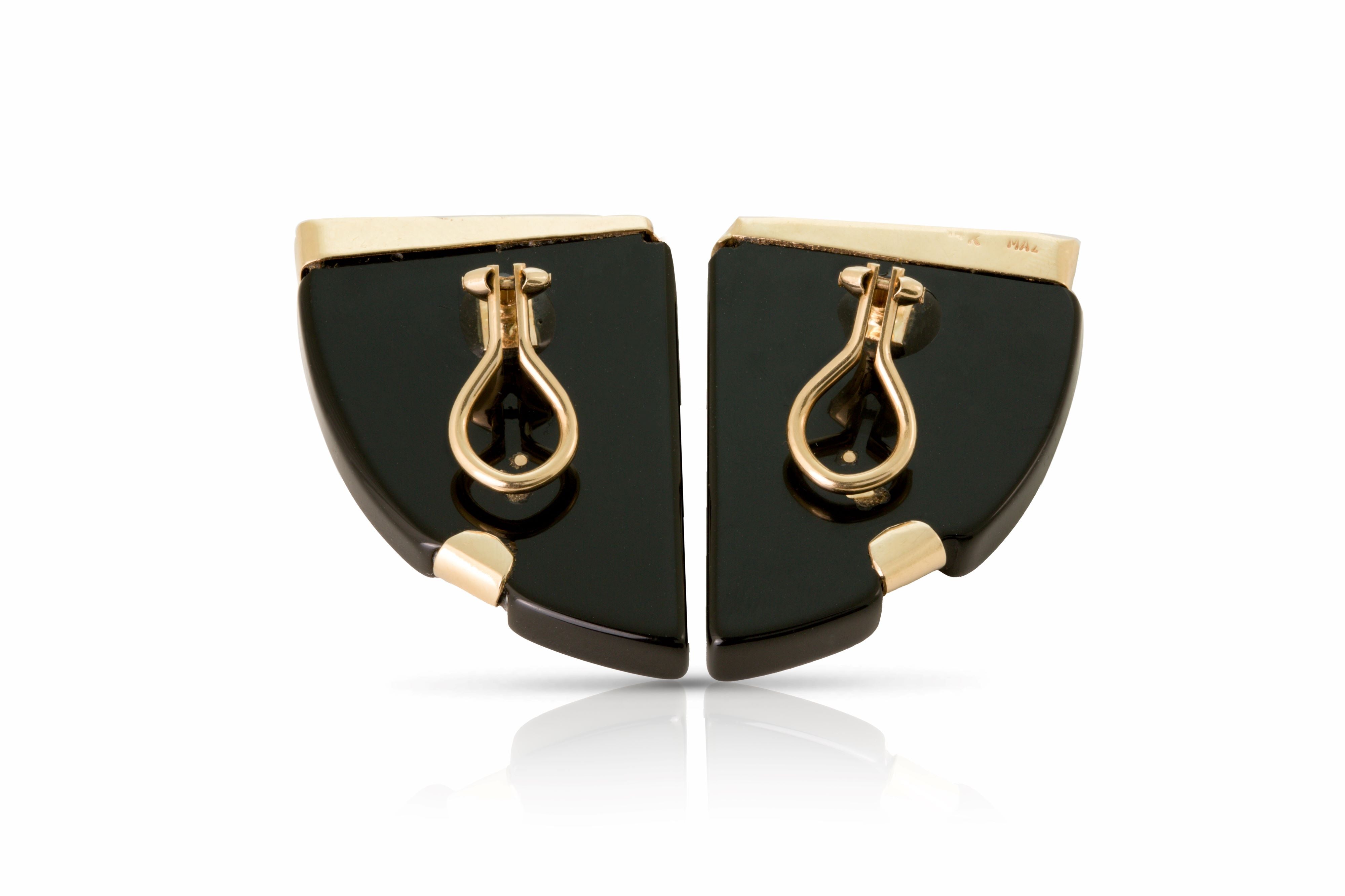 lip-on closure on vintage fan gold and onyx earrings.
