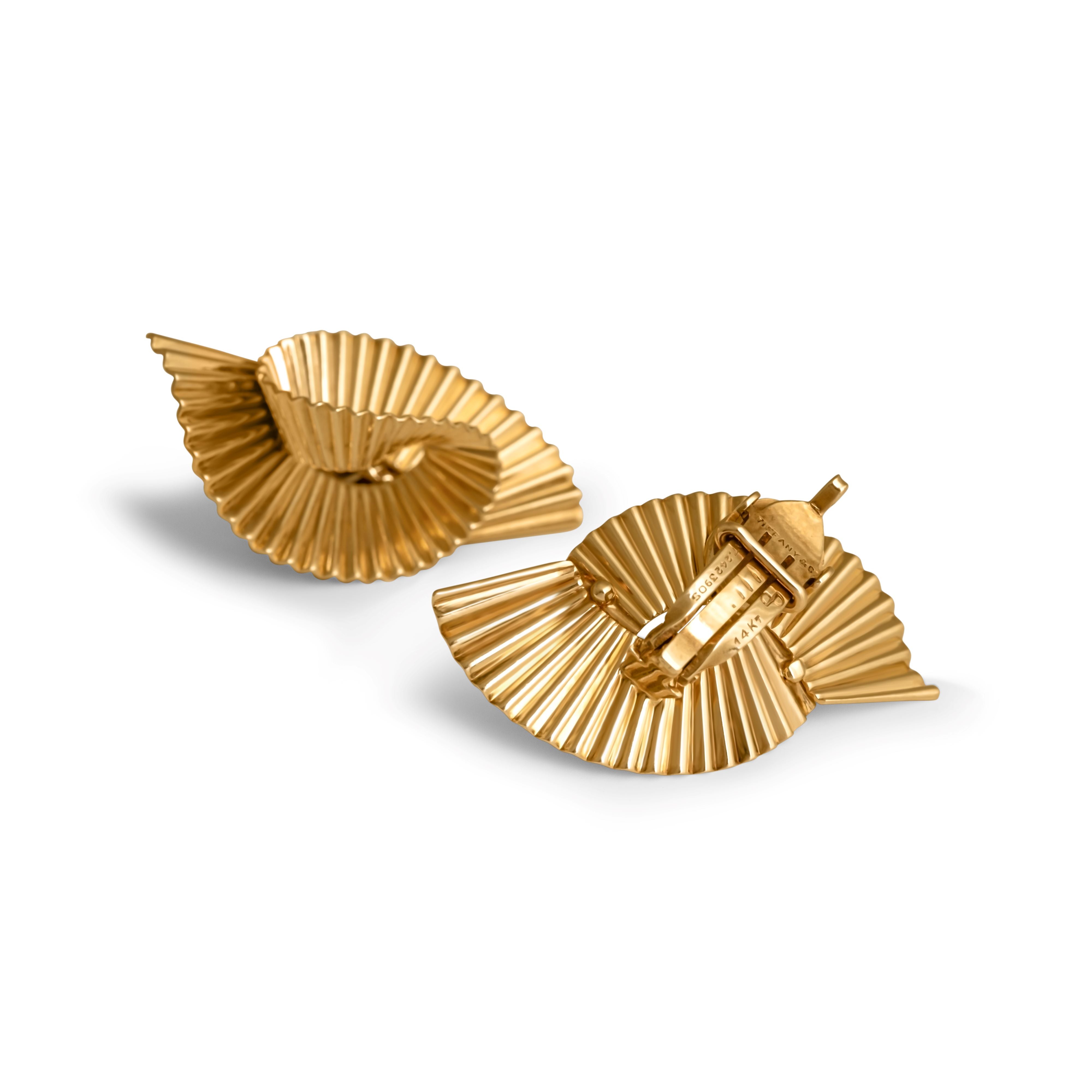 复古 Tiffany &amp; Co. 金色扇形耳夹